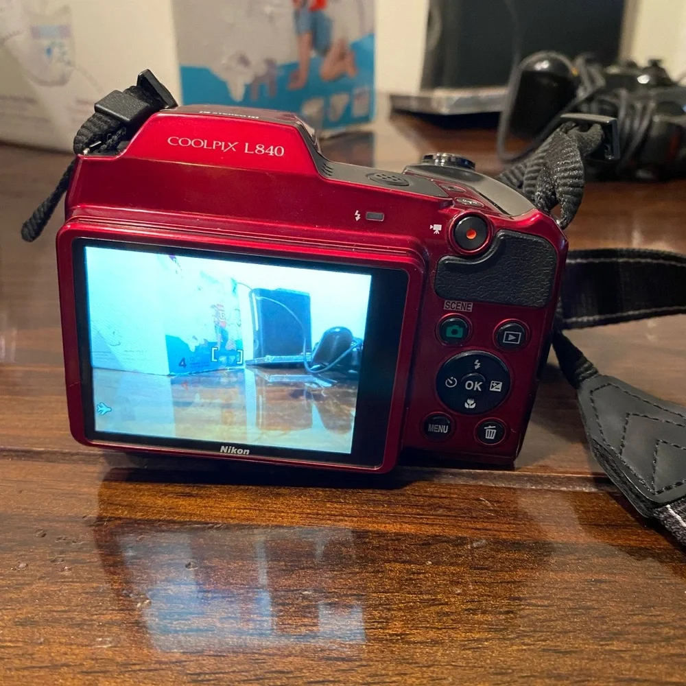 Nikon CoolPIX L840 (Red)